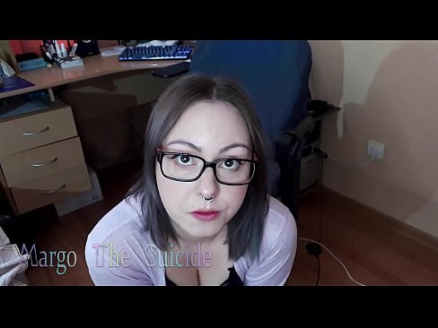 ❤️ Gadis Seksi sareng Kacamata Nyedot Dildo Jero dina Kaméra ️ porno super di urang ️❤